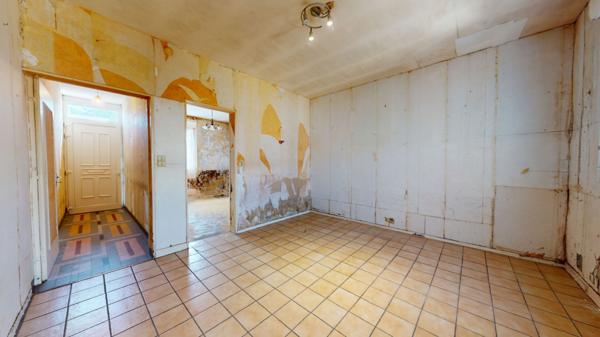Maison de 53 m2 avec jardin et garage.