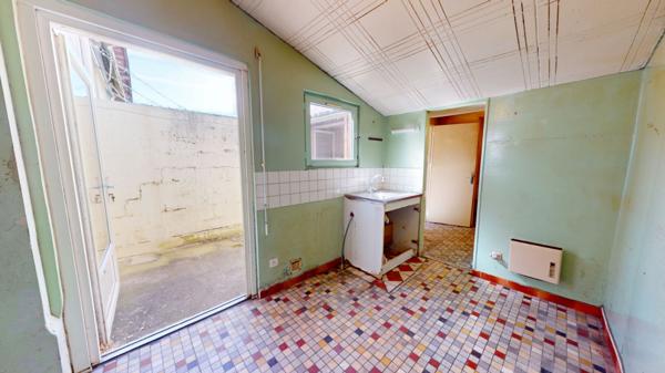 Maison de 53 m2 avec jardin et garage.