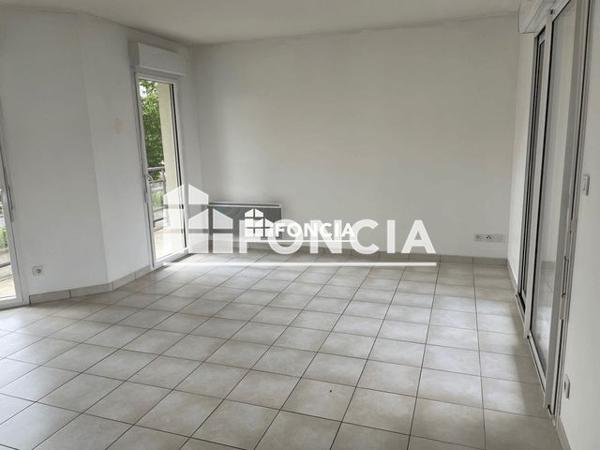 Location Appartement 4 pièces 85.2 m² - 1 RUE LOUISE WEISS Dinan 22100