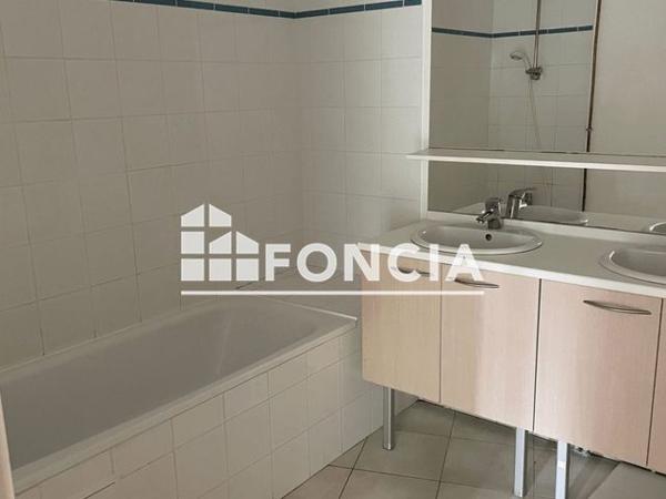 Location Appartement 4 pièces 85.2 m² - 1 RUE LOUISE WEISS Dinan 22100