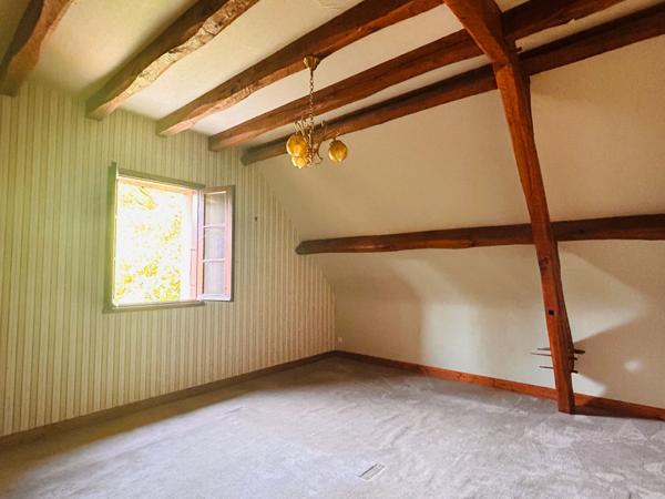 Grande maison lotoise 6 chambres avec pigeonnier, proche de Gourdon
