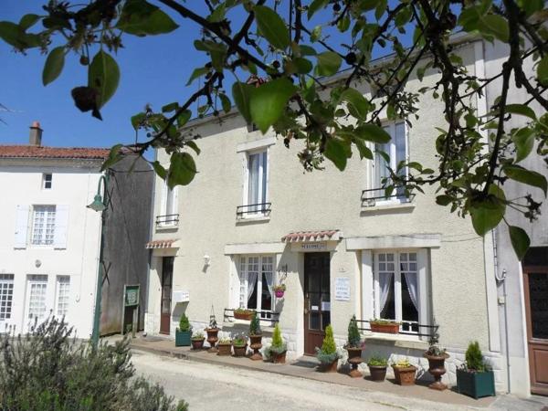 Grande maison de village avec annexe indépendante – idéale chambres d’hôtes ou famille