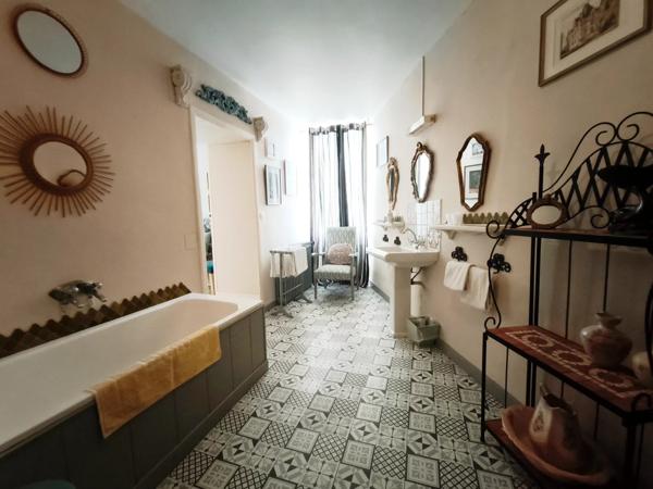 Grande maison de village avec annexe indépendante – idéale chambres d’hôtes ou famille