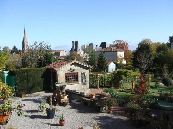 Grande maison de village avec annexe indépendante – idéale chambres d’hôtes ou famille