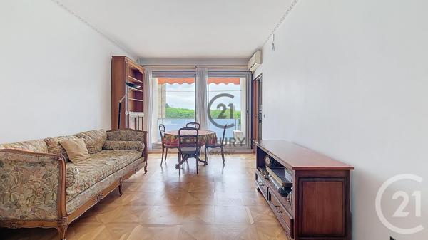 Appartement F5 à vendre  5 pièces - 91,30 m2 LE RAINCY - 93