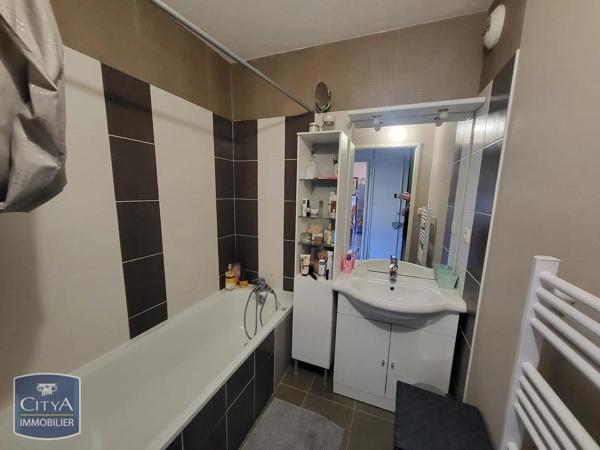 Appartement à louer 2 pièces 46.24m² Savigneux (42600)