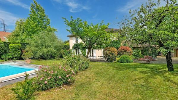 Maison à vendre 7 pièces de 181 m²