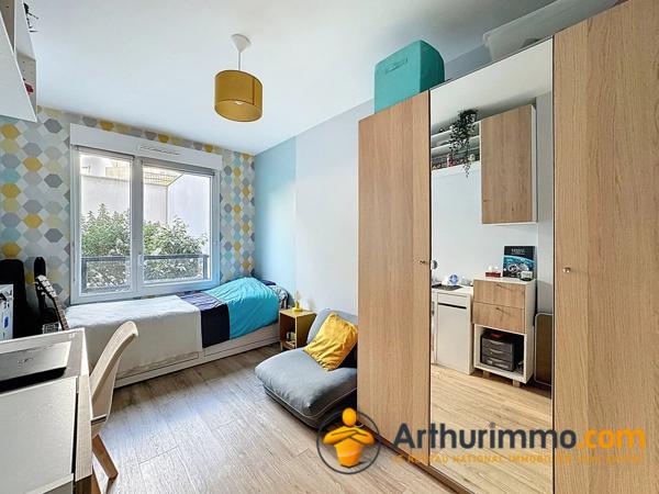 Location                                                      Appartement
                        
                     4 pièces                      84 m2                     à Nanterre
