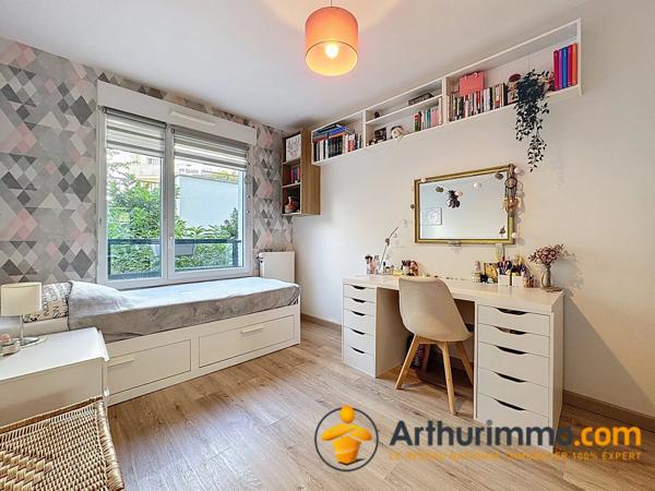 Location                                                      Appartement
                        
                     4 pièces                      84 m2                     à Nanterre