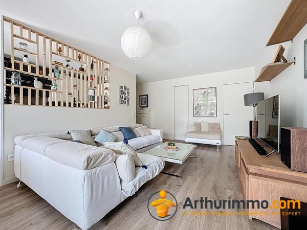 Location                                                      Appartement
                        
                     4 pièces                      84 m2                     à Nanterre