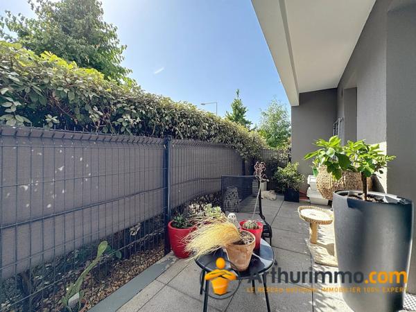 Location                                                      Appartement
                        
                     4 pièces                      84 m2                     à Nanterre