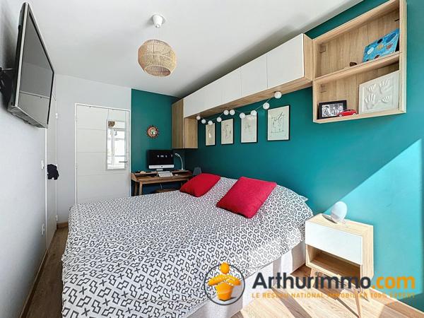 Location                                                      Appartement
                        
                     4 pièces                      84 m2                     à Nanterre
