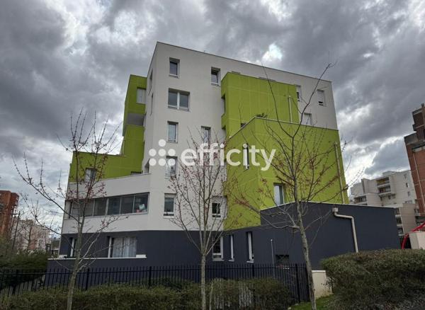 Appartement
         3 pièces
        - 83 m² Exclusivité 174 500 € *