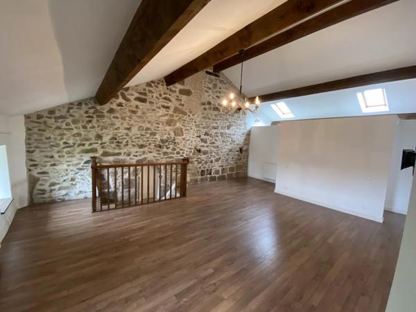 Maison de village rénovée avec fort potentiel d’investissement.