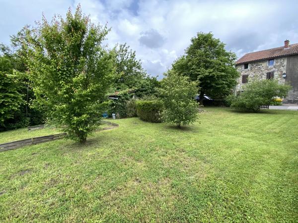 Maison de village rénovée avec fort potentiel d’investissement.