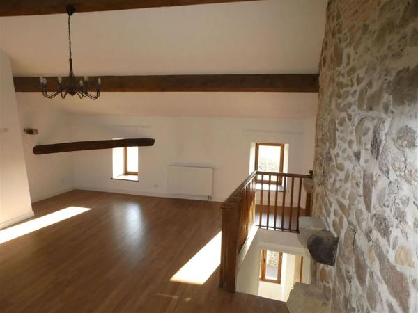 Maison de village rénovée avec fort potentiel d’investissement.