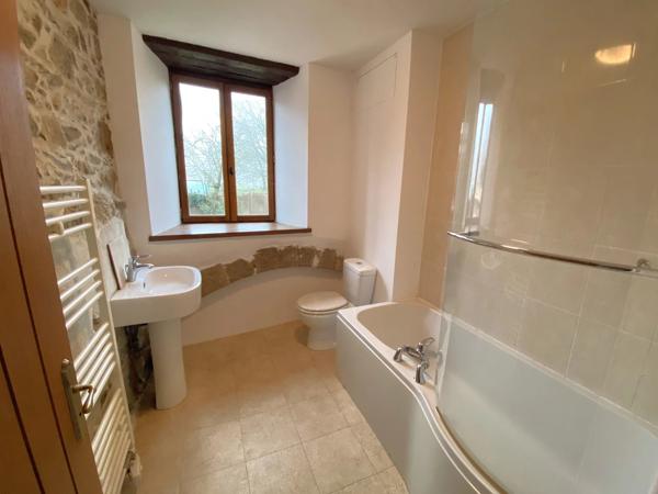 Maison de village rénovée avec fort potentiel d’investissement.