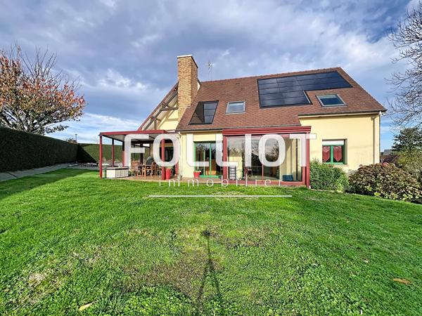Maison spacieuse à vendre à Avranches - 5 chambres, jardin de 900 m² !