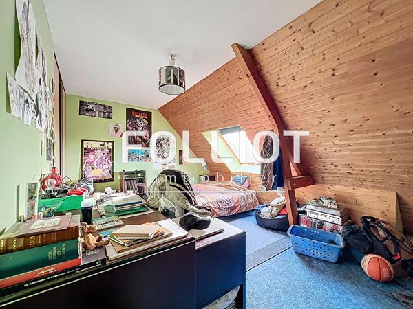 Maison spacieuse à vendre à Avranches - 5 chambres, jardin de 900 m² !