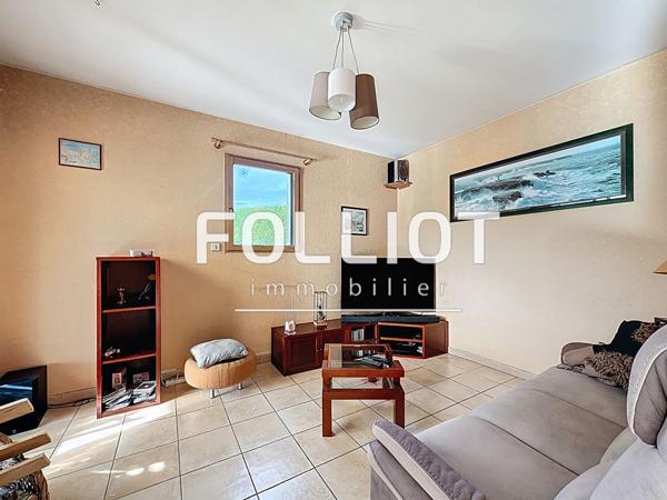 Maison spacieuse à vendre à Avranches - 5 chambres, jardin de 900 m² !