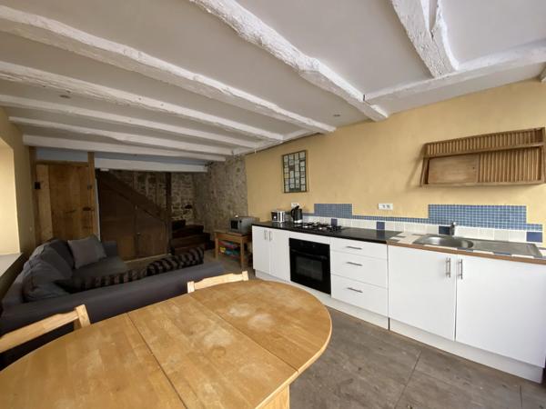 Maison de village au coeur du Dorat, très proche des commerces