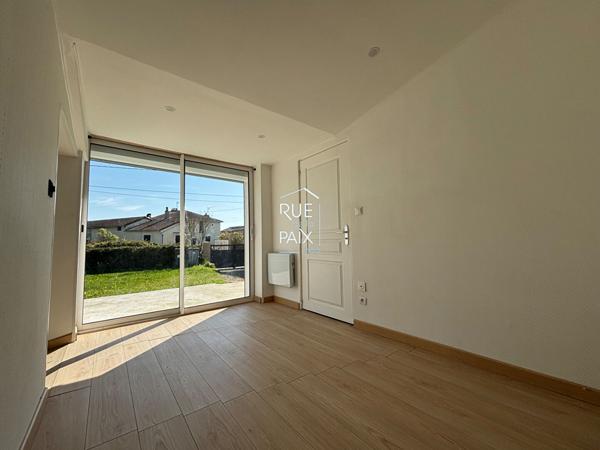 86330 ANGLIERS Maison Angliers 40m²