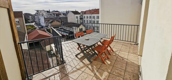 VICHY (03) - A vendre - Vichy centre – 128 m² – Dernier étage ascenseur – Terrasse – Garage