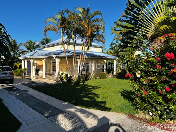 Vente Maison145 m² - 4 Pièces - baie-mahault (97122)