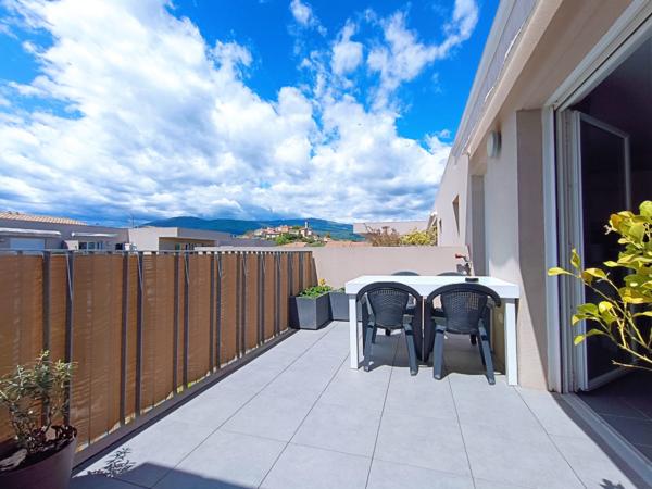 Mouans-Sartoux (06370) APPARTEMENT TRAVERSANT - DERNIER ETAGE + 2 BOX + TERRASSE