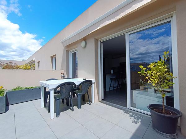 Mouans-Sartoux (06370) APPARTEMENT TRAVERSANT - DERNIER ETAGE + 2 BOX + TERRASSE