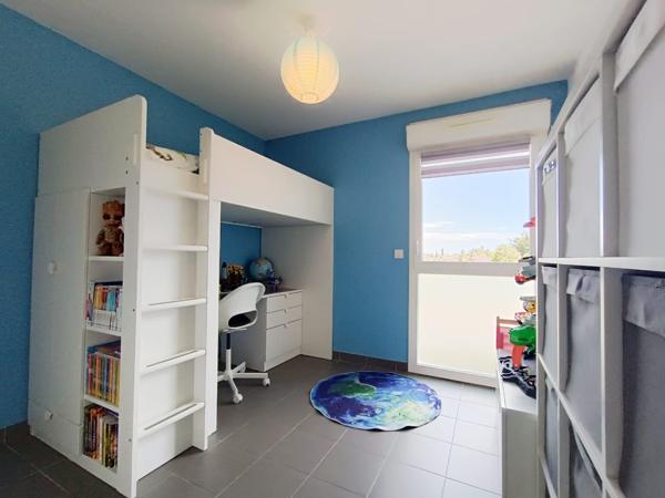 Mouans-Sartoux (06370) APPARTEMENT TRAVERSANT - DERNIER ETAGE + 2 BOX + TERRASSE