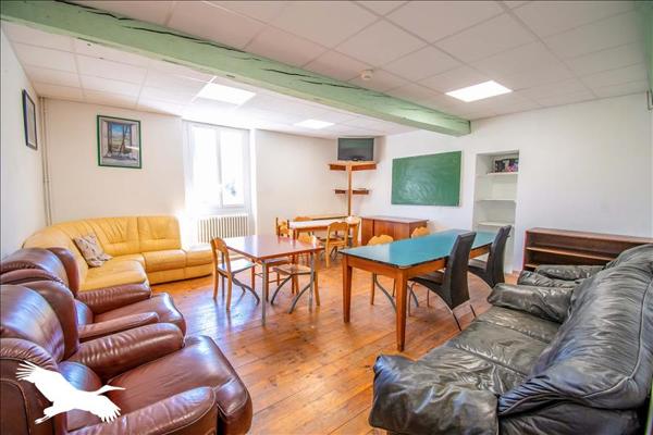 Maison à vendre |  Montferrier |  20 pièces | 800 m²