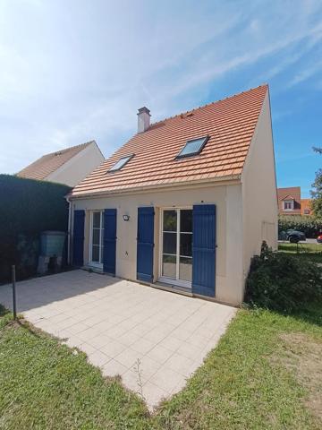 Dans petit lotissement, maison individuelle de 79 m² avec garage