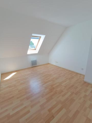 Dans petit lotissement, maison individuelle de 79 m² avec garage