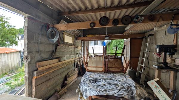 Maison  avec garage et jardin - PONT DE BUIS LES QUIMERCH (29)