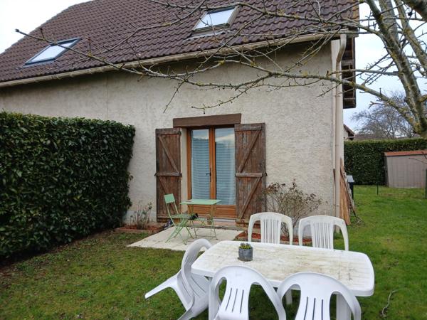 Pour investissement, évreux, dans un quartier calme, maison louée avec garage.
