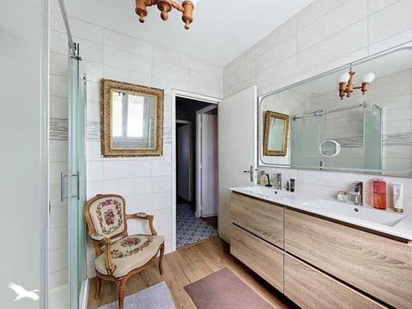 Maison à vendre 372 000 € Rochefort 6 p 151 m² DPE D