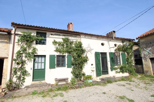 Maison de village de caractère avec jardin