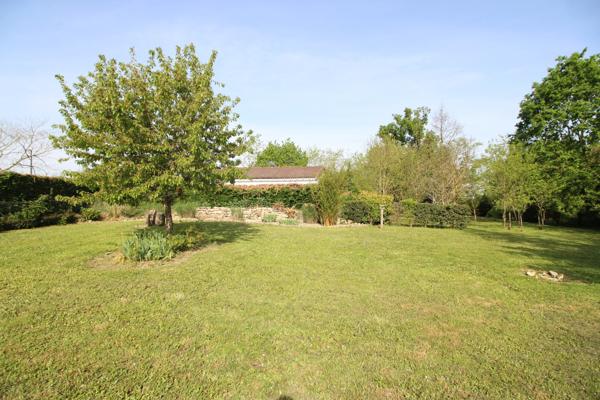 Maison de village de caractère avec jardin