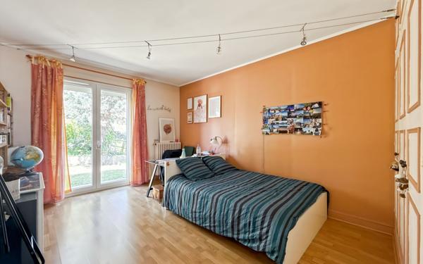 Maison à vendre    6 pièces • 149,07 m2 Saulx-les-Chartreux