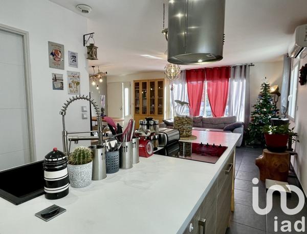 Maison traditionnelle 4 pièces de 94 m² à Langlade (30980)