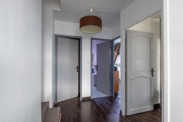 Maison 4 chambres,2h30 PARIS,proche commerces et écoles,NEVERS,centre ville, garage,cave