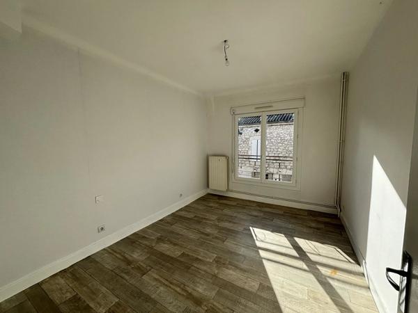 Spacieuse propriété avec potentiel commercial au cœur de Montaigu-de-Quercy