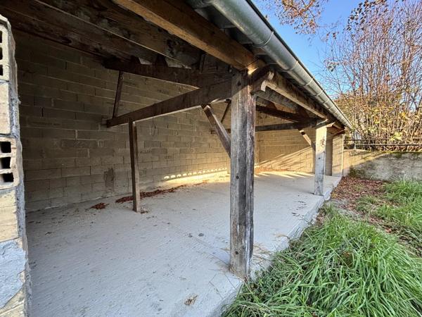 Spacieuse propriété avec potentiel commercial au cœur de Montaigu-de-Quercy