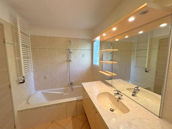 La Colle-sur-Loup, Élégante maison familiale rénovée, calme absolu