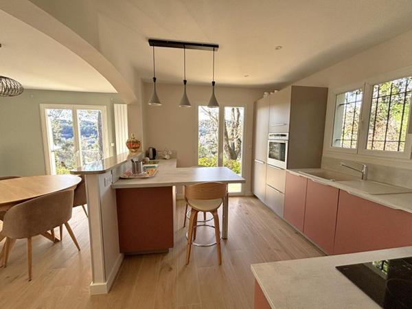 La Colle-sur-Loup, Élégante maison familiale rénovée, calme absolu