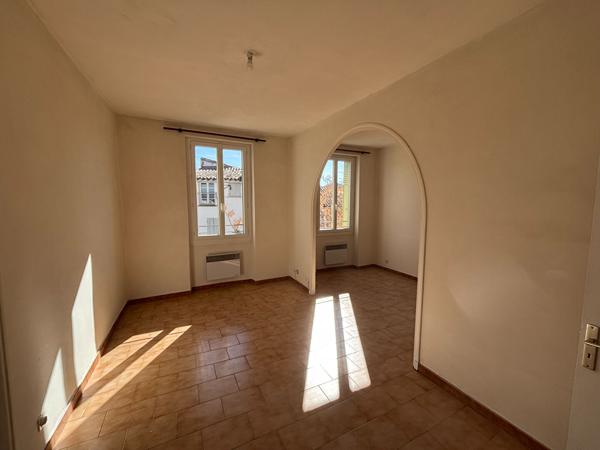 APPARTEMENT T2 48.82M² CENTRE VILLE ISLE SUR LA SORGUE AVEC CAVE