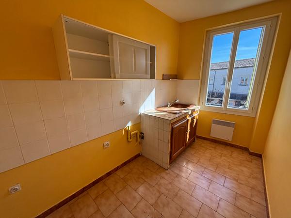 APPARTEMENT T2 48.82M² CENTRE VILLE ISLE SUR LA SORGUE AVEC CAVE