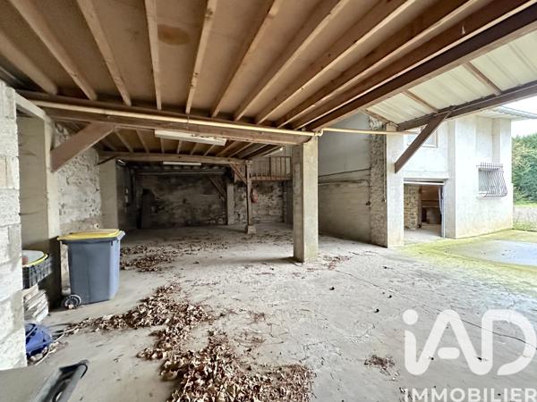 Immeuble à vendre 160 m² Plailly