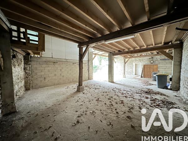 Immeuble à vendre 160 m² Plailly